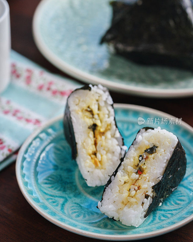 Onigiri (Omusubi) おにぎり